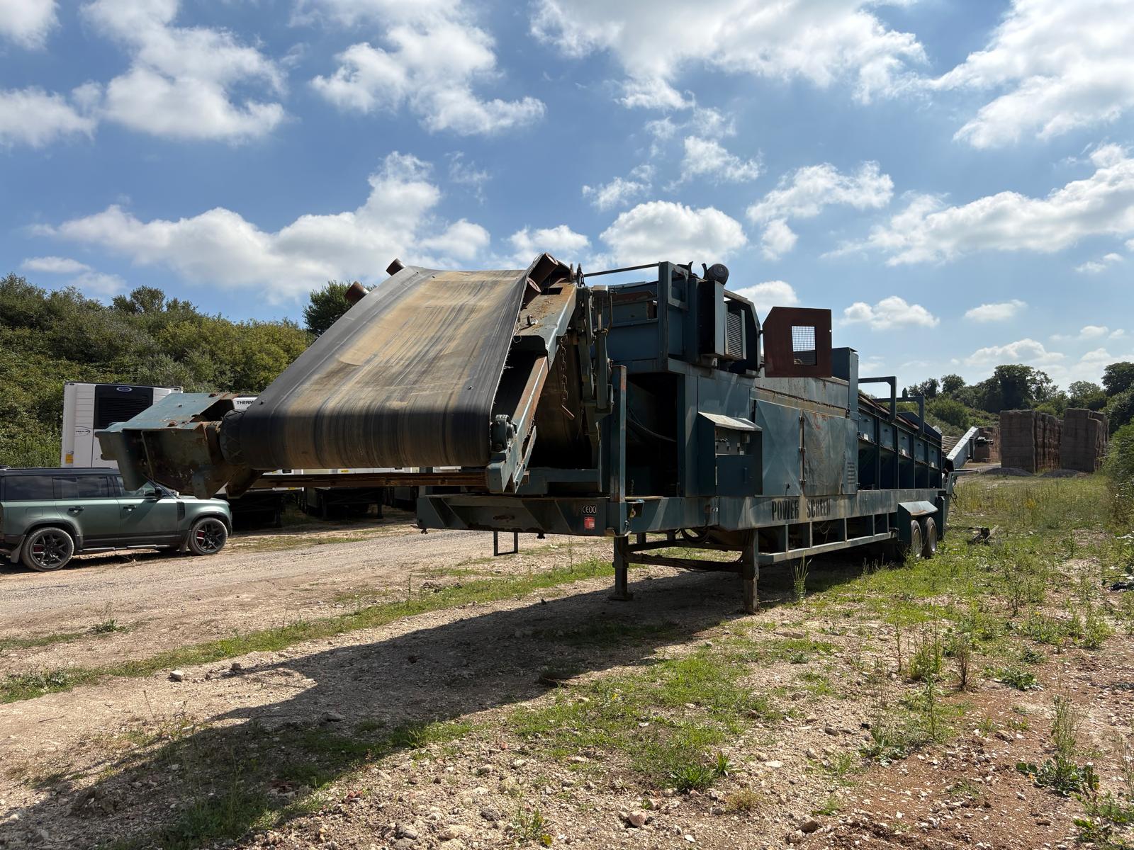 Powerscreen 725(篩選機)